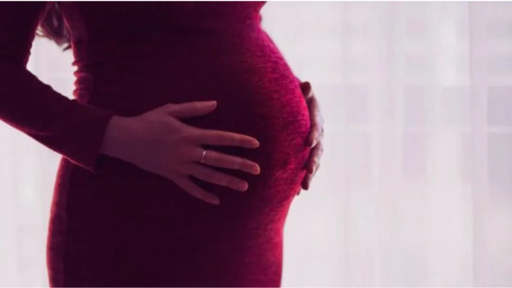تطورات الشهر التاسع من الحمل ومراحل نمو الجنين