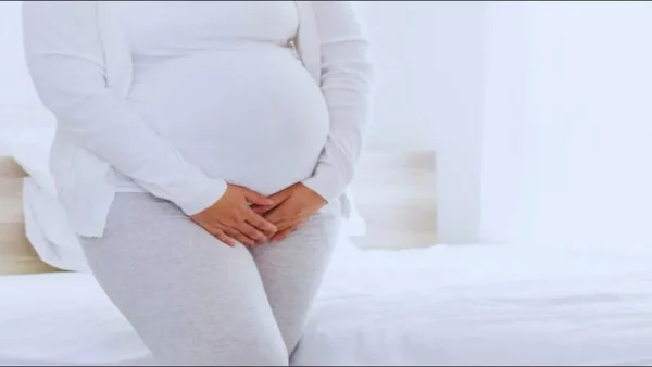 هل الجماع أثناء الحمل يزيد من حاجة المرأة للتبول؟