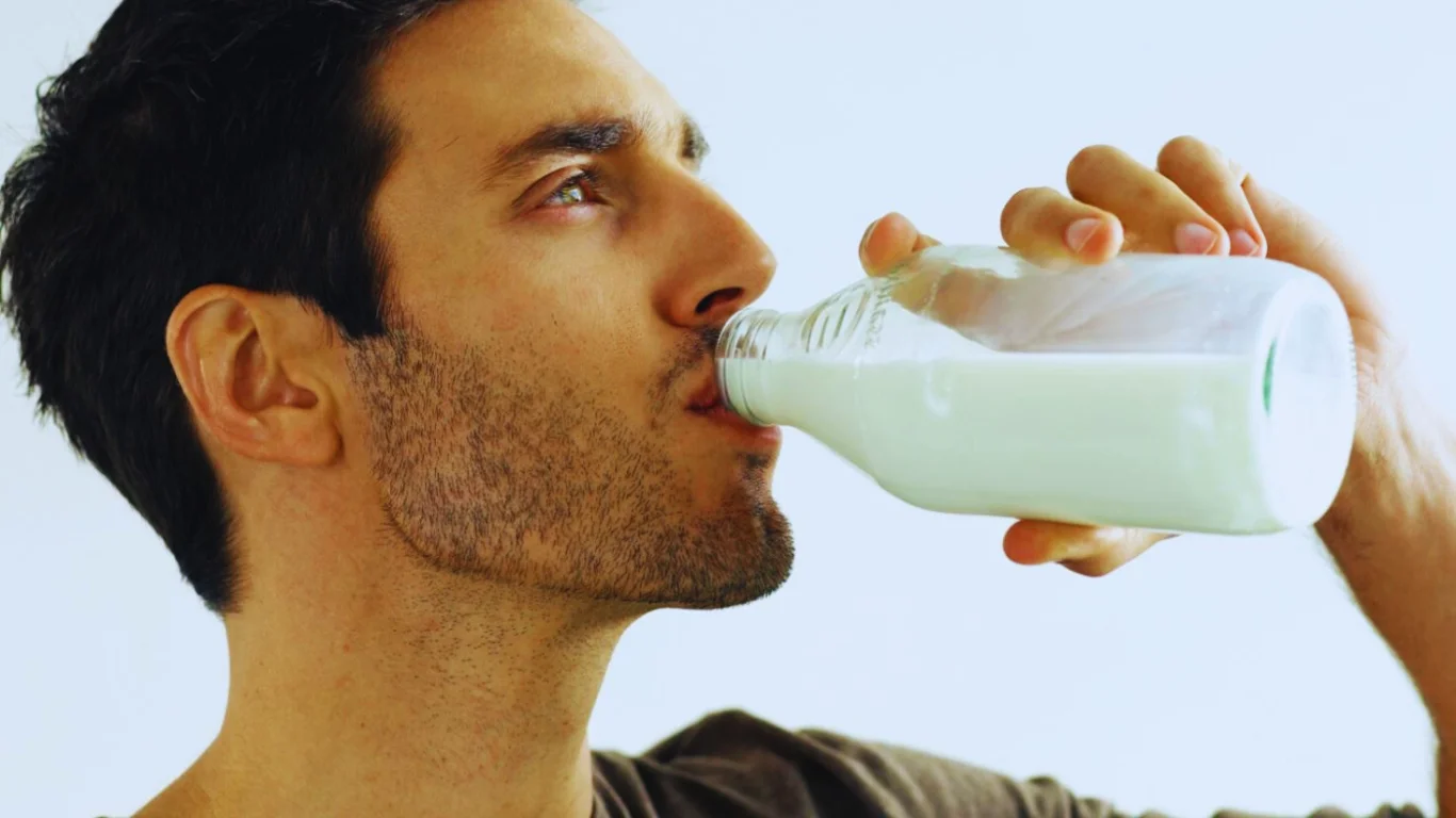 7 فوائد الحليب الصحية في الجسم